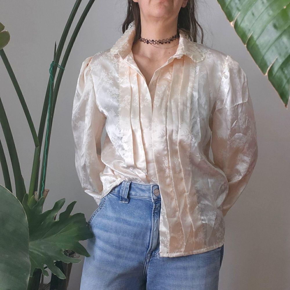80s Vintage Peach Satin Blouse Pleated Cottagecore Medium Floral Print Sexy 90s